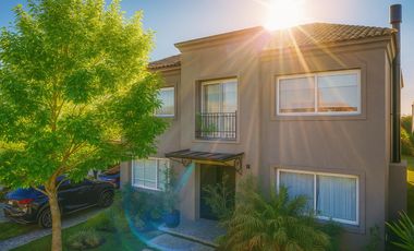 Venta Impecable Casa de 4 dormitorios   family   dependencia en Nordelta, Barrio Tipas