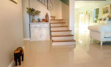 Venta Impecable Casa de 4 dormitorios   family   dependencia en Nordelta, Barrio Tipas