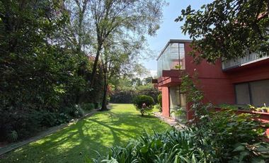 2 CASAS con 991 m2 de terreno a la venta en El Pedregal.