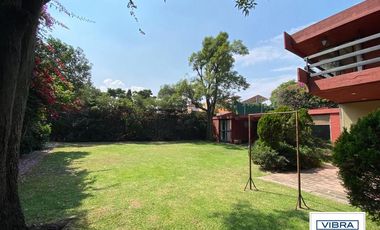 2 CASAS con 991 m2 de terreno a la venta en El Pedregal.