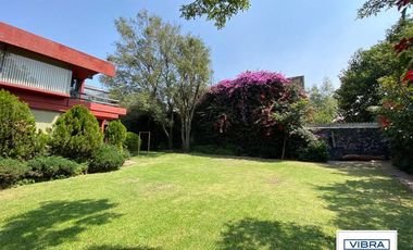 2 CASAS con 991 m2 de terreno a la venta en El Pedregal.