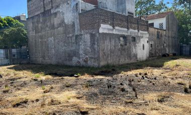 Lote en venta en Martínez.