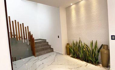 CASA EN VENTA CON ALBERCA AMUEBLADA EN PLAYA DEL CARMEN Playacar