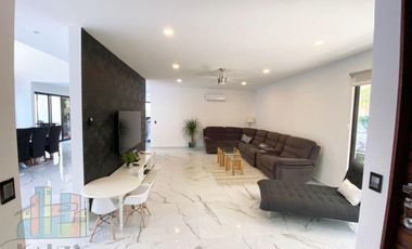 CASA EN VENTA CON ALBERCA AMUEBLADA EN PLAYA DEL CARMEN Playacar