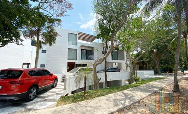CASA EN VENTA CON ALBERCA AMUEBLADA EN PLAYA DEL CARMEN Playacar