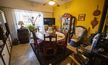 Casa de 6 ambientes en venta en Olivos