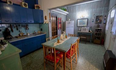 Casa de 6 ambientes en venta en Olivos