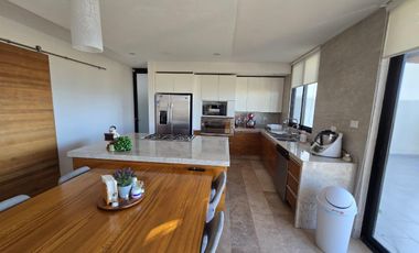 CASA EN VENTA EN CLUB DE GOLF