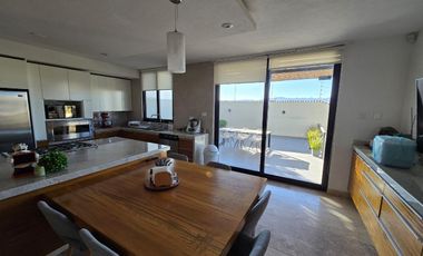 CASA EN VENTA EN CLUB DE GOLF