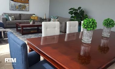 CASA EN VENTA EN CLUB DE GOLF