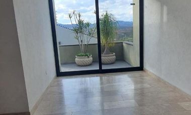 CASA EN VENTA EN CLUB DE GOLF