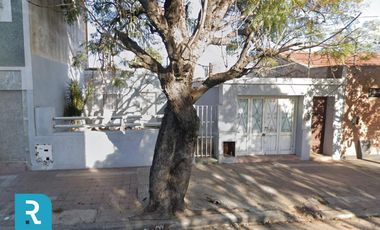 Terreno Apto construcción PB  4 pisos - a demoler