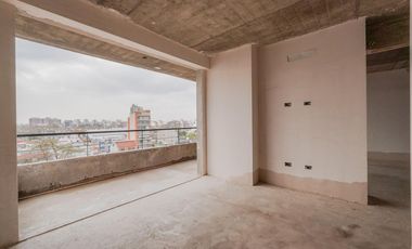 Venta Departamento 2 ambientes Villa Urquiza Piso completo, balcón corrido y palier privado