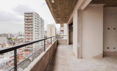 Venta Departamento 2 ambientes Villa Urquiza Piso completo, balcón corrido y palier privado