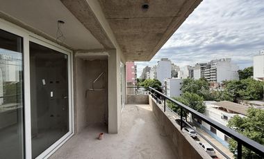 Venta Departamento 2 ambientes Villa Urquiza Piso completo, balcón corrido y palier privado