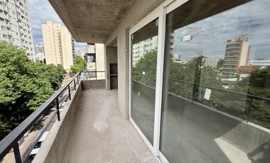 Venta Departamento 2 ambientes Villa Urquiza Piso completo, balcón corrido y palier privado