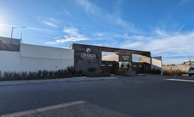 VENTA DE CASA EN RESIDENCIAL ZIRANDA EN METEPEC