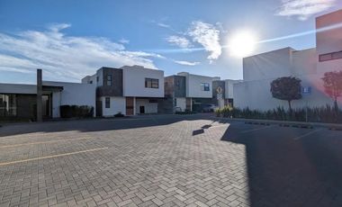 VENTA DE CASA EN RESIDENCIAL ZIRANDA EN METEPEC