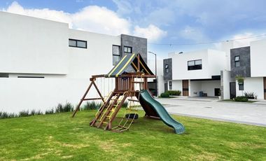 VENTA DE CASA EN RESIDENCIAL ZIRANDA EN METEPEC