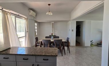 Venta - Local comercial y Departamento sobre San Juan  - L018