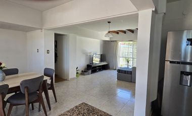 Venta - Local comercial y Departamento sobre San Juan  - L018