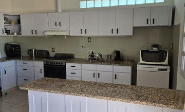 Venta - Local comercial y Departamento sobre San Juan  - L018