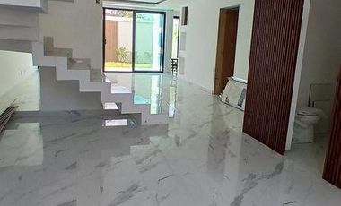 Casa en venta en Lomas de Angelopolis III, Parque Rodas, Puebla.