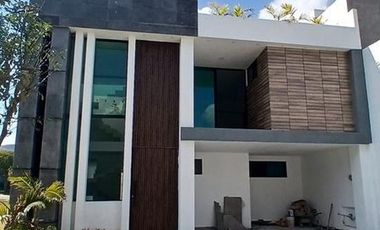 Casa en venta en Lomas de Angelopolis III, Parque Rodas, Puebla.