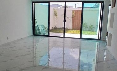 Casa en venta en Lomas de Angelopolis III, Parque Rodas, Puebla.