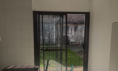 Casa en Remedios De Escalada, Lanus, jardin, 5 cuadras Universidad Lanus