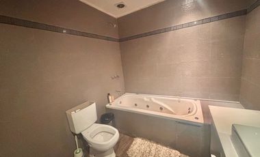 Casa en Remedios De Escalada, Lanus, jardin, 5 cuadras Universidad Lanus