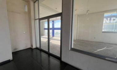 LOCAL EN VENTA EN TORRE FORJADORES, ZONA FORJADORES.
