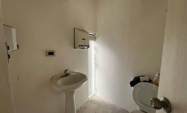 LOCAL EN VENTA EN TORRE FORJADORES, ZONA FORJADORES.