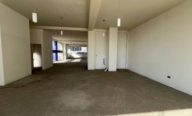 LOCAL EN VENTA EN TORRE FORJADORES, ZONA FORJADORES.