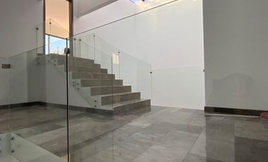 Bonita casa en venta en Lomas de Vallescondido