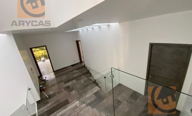 Bonita casa en venta en Lomas de Vallescondido