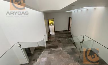 Bonita casa en venta en Lomas de Vallescondido