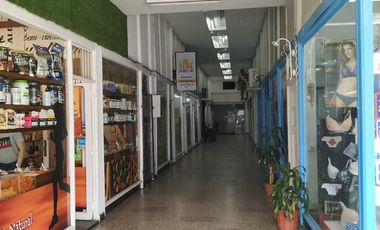 VENTA LOCAL  DOBLE 35 M2 GALERIA BOULEVARD VALENTIN ALSINA LANUS
