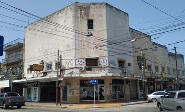 VENTA LOCAL  DOBLE 35 M2 GALERIA BOULEVARD VALENTIN ALSINA LANUS