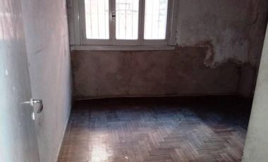 CASA  2 FAMILIAS CON FONDO Y QUINCHO