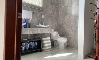 Casa en venta en Atlixco, a metros de la Aldea con alberca y 4 recámaras