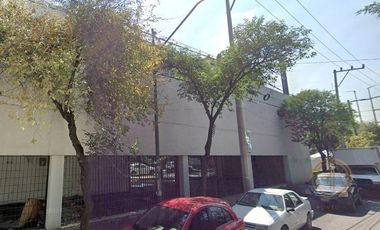 Edificio Comercial en  Venta a 15 min de Fórum Buenavista y a 9 min de metro Tlatelolco.