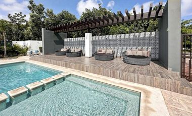 CASA EN VENTA 3 REC 166 M2  EN PLAYA DEL CARMEN CON CASA CLUB