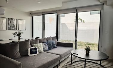 CASA EN VENTA 3 REC 166 M2  EN PLAYA DEL CARMEN CON CASA CLUB