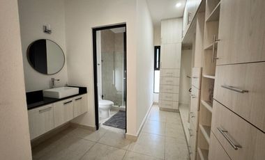 CASA EN VENTA 3 REC 166 M2  EN PLAYA DEL CARMEN CON CASA CLUB