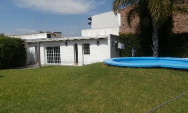 vendo casa americana con fondo y piscina