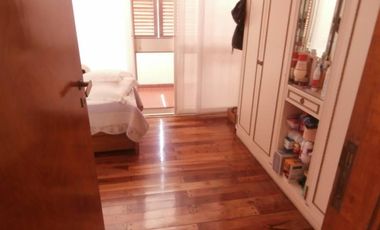 vendo casa americana con fondo y piscina