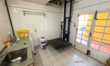 Casa de Categoría - Más de 2000m2 y 10 ambientes