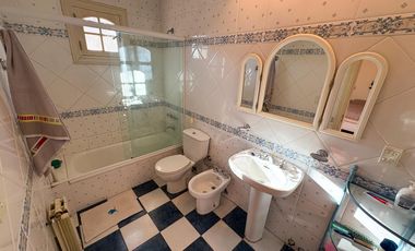 Casa de Categoría - Más de 2000m2 y 10 ambientes