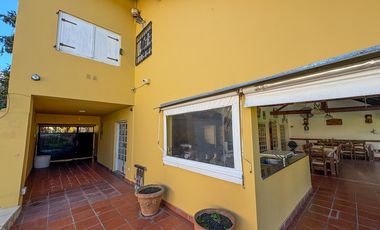 Casa de Categoría - Más de 2000m2 y 10 ambientes